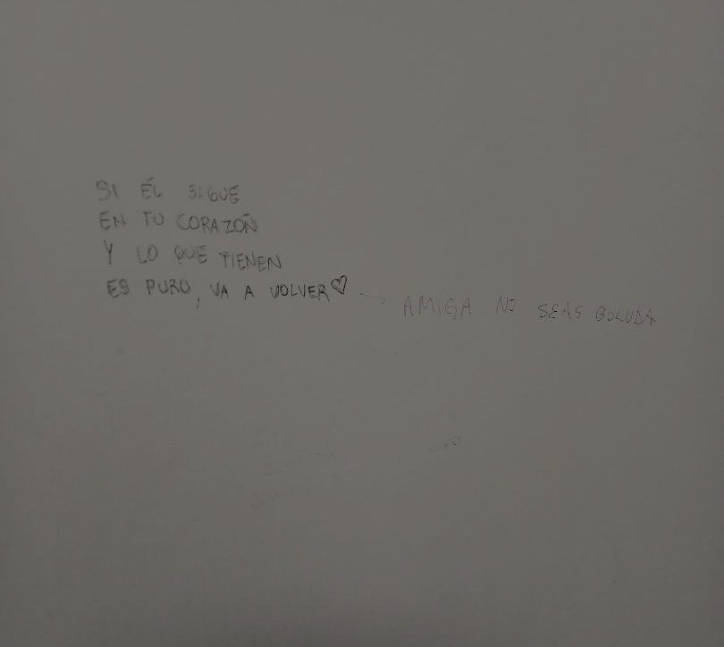 youronlyl's tweet photo. No lo digo yo ,lo dice los baños de la facultad blda https://t.co/1GWC4mXiLD