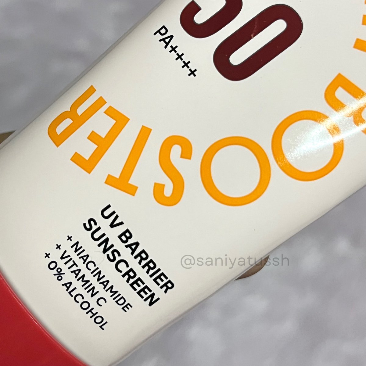 saniyatussh's tweet photo. ada kandungan niacinamide dan vitamin C, jadi ga heran kalo after apply langsung keliatan cerah, bahkan dikulitku bikin cerah permanen setelah aku pakai rutin 🥹🫶
SPF 50 PA++++ bikin ga worry lagi kalo mau keluar panas-panasan 😋 https://t.co/zlr3H33Uu9