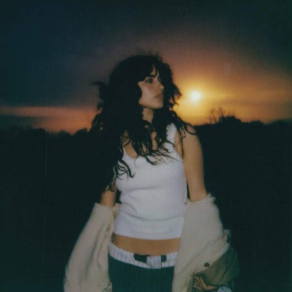 ribbonsinurhair's tweet photo. YOU SEEM PRETTY SAD FOR A GIRL SO IN LOVE &amp; COME DOWN JUNE 12TH https://t.co/lXYZWsci7o