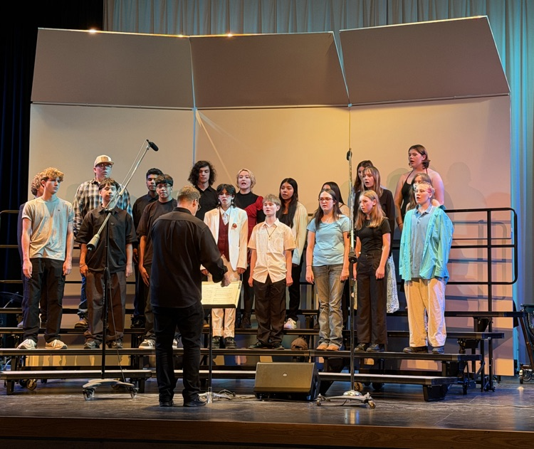 228Cascade's tweet photo. Congratulations to the artists and performing who were showcasing their incredible talents at the Cascade High School Art Night! Seniors, we will miss you! 🎭 🖼️ 🎶 https://t.co/ieddyBmSfN