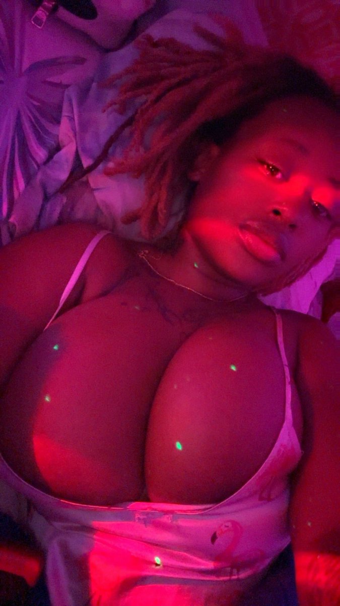 LeanMaombi83422's tweet photo. Follow my instagram @i_lovealine and dm for content https://t.co/7cIFDxwvM7
