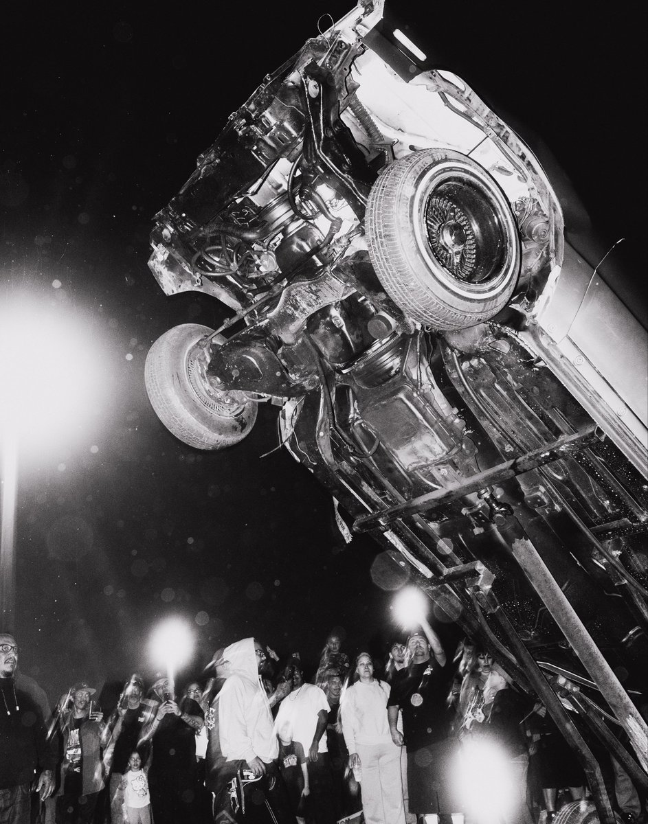 wolfofrenown's tweet photo. Modesto on a Saturday night. #lowrider #lowriding #modesto #lowridermagazine #chicano https://t.co/9POQiiUQHE
