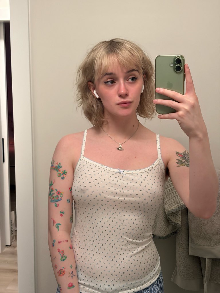 TSPierbimys's tweet photo. New here 💕Just a confident translady looking for genuine connections with mature, oldermen who know how to treat a girl right. Love making you feel satisfied and spoiled. DMs open serious men only 😘 #TransForOlderMen #OlderMenLovers #MatureMenWanted #TransSugarBaby #TransDating https://t.co/38GpaGxNMZ