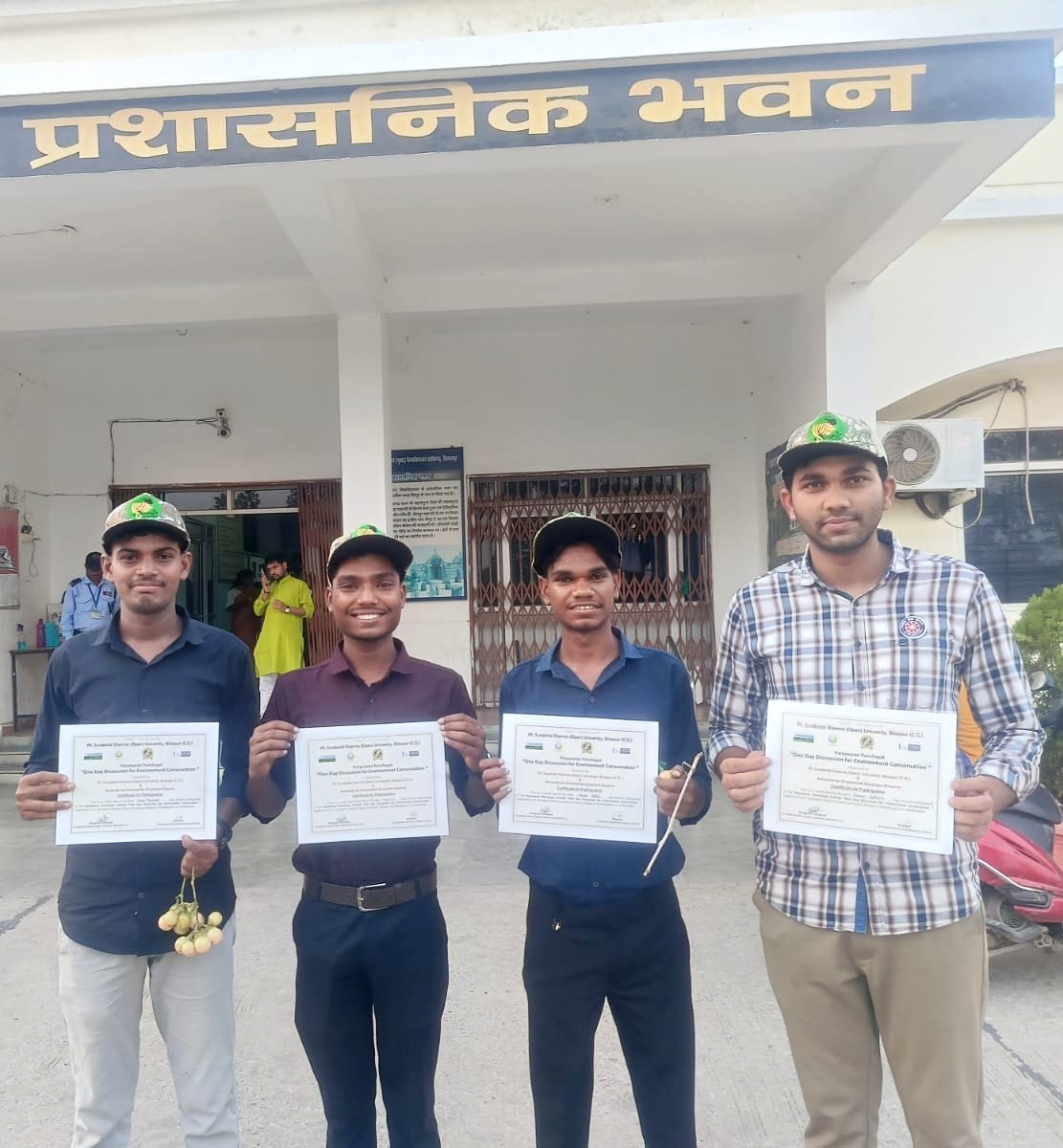 Nss_Sci_clg_bsp's tweet photo. पंडित सुंदर लाल शर्मा मुक्त विश्वविद्यालय बिलासपुर एवं अचानकमार बायोस्फीयर रिजर्व के तत्वावधान में आयोजित #पर्यावरण_पंचायत में #पर्यावरण_संरक्षण एवं #सतत_विकास जैसे विषयों पर सार्थक चर्चा में स्वयंसेवकों ने विचार प्रस्तुत किए।
@_NSSIndia @NSSRDBhopal 
@nssabvuCG @manojsinha812 https://t.co/JV3DNjFsZD