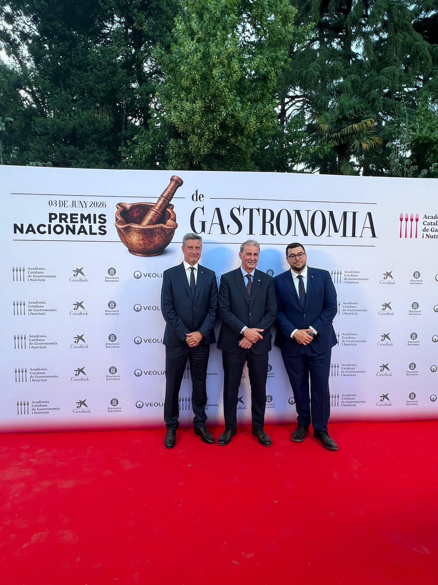 jmartigalbis's tweet photo. Moltes felicitats a tots els guardonats de la 24a edició dels Premis Nacionals de Gastronomia de @acgn_cat 
La nostra cuina, la millor del món.
@Junts_BCN https://t.co/kFEXlLmTdm