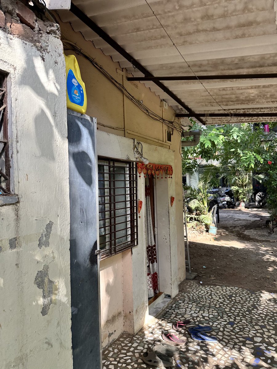MeghwadiVoice's tweet photo. No allotment letter. No keys. No possession. The monetary compensation option from the 1st notice has vanished from the latest notice.

Yet pressure to vacate continues. Monsoon is underway &amp; HC hearing is on 3 July. 🙏

@mybmc @CMOMaharashtra https://t.co/0HWc5DKCAy