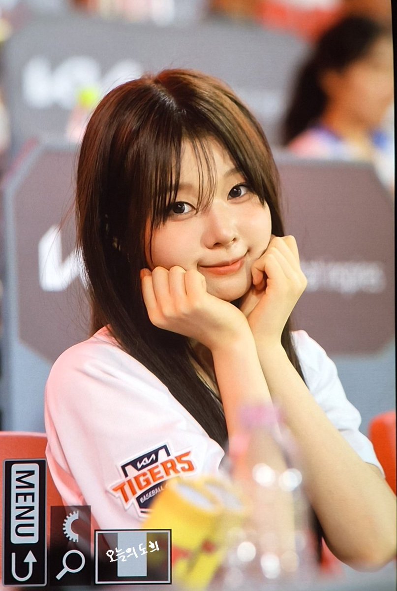 doheefff's tweet photo. 260603

#도희 #DOHEE #세이마이네임 #SAYMYNAME #SMN https://t.co/FZ3aoOKlbR