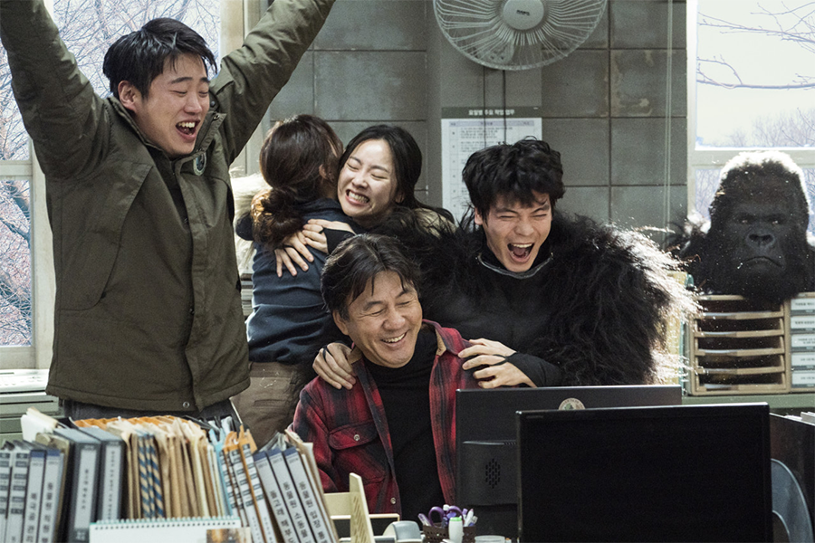 chillypark's tweet photo. 와일드 씽 너무 재밌게 봤고, 손재곤 영화 네 편 다 좋다. 한 편 한 편 무해하고, 뻔하지 않으면서도 무엇보다 코미디에 충실해서 좋았음. https://t.co/IOtrIBldAZ
