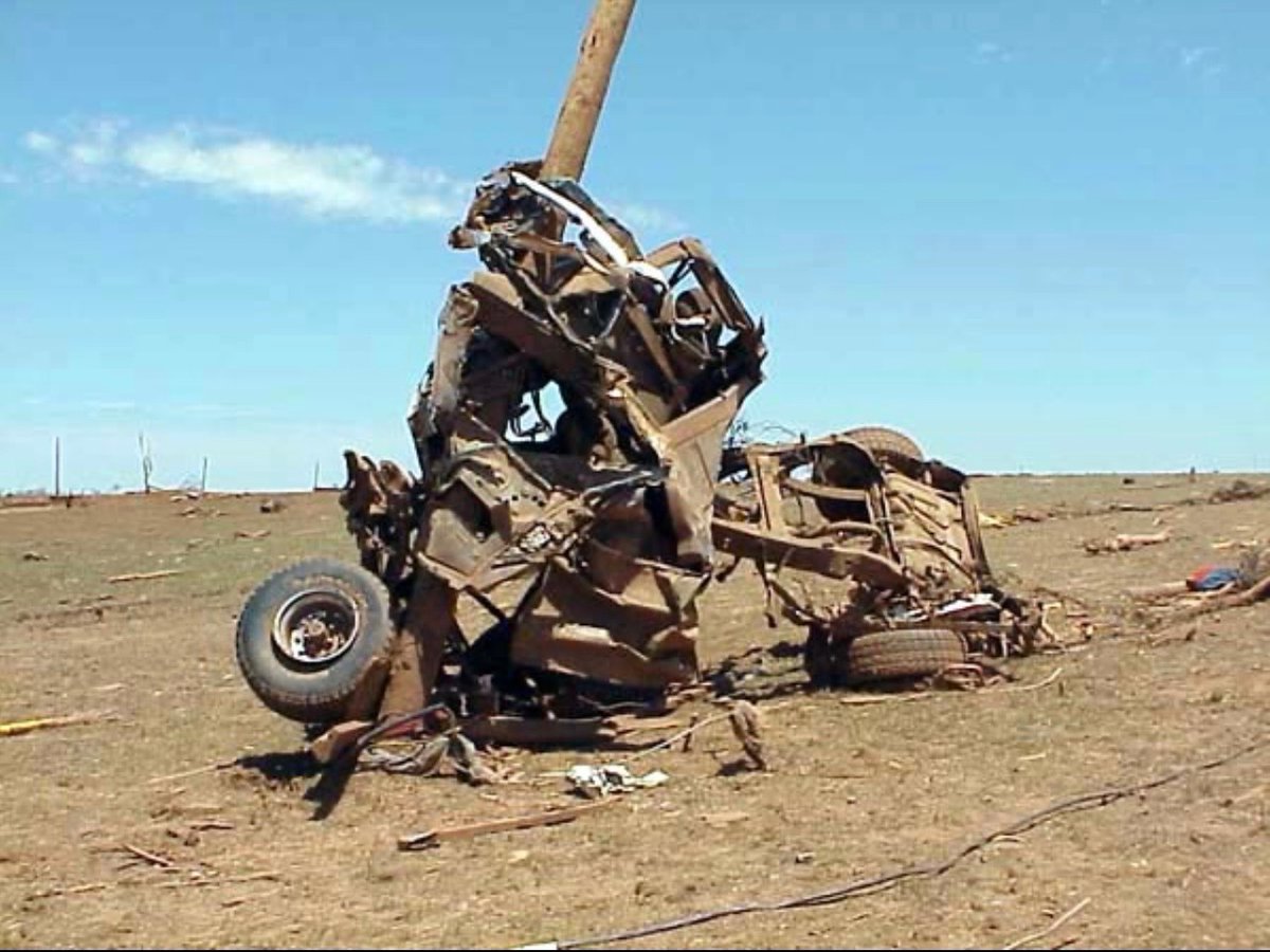 BackpirchCrew's tweet photo. A truck wrapped around a utility pole by the ~320 MPH Bridge Creek-Moore tornado (1999). https://t.co/A49cdwUkOO