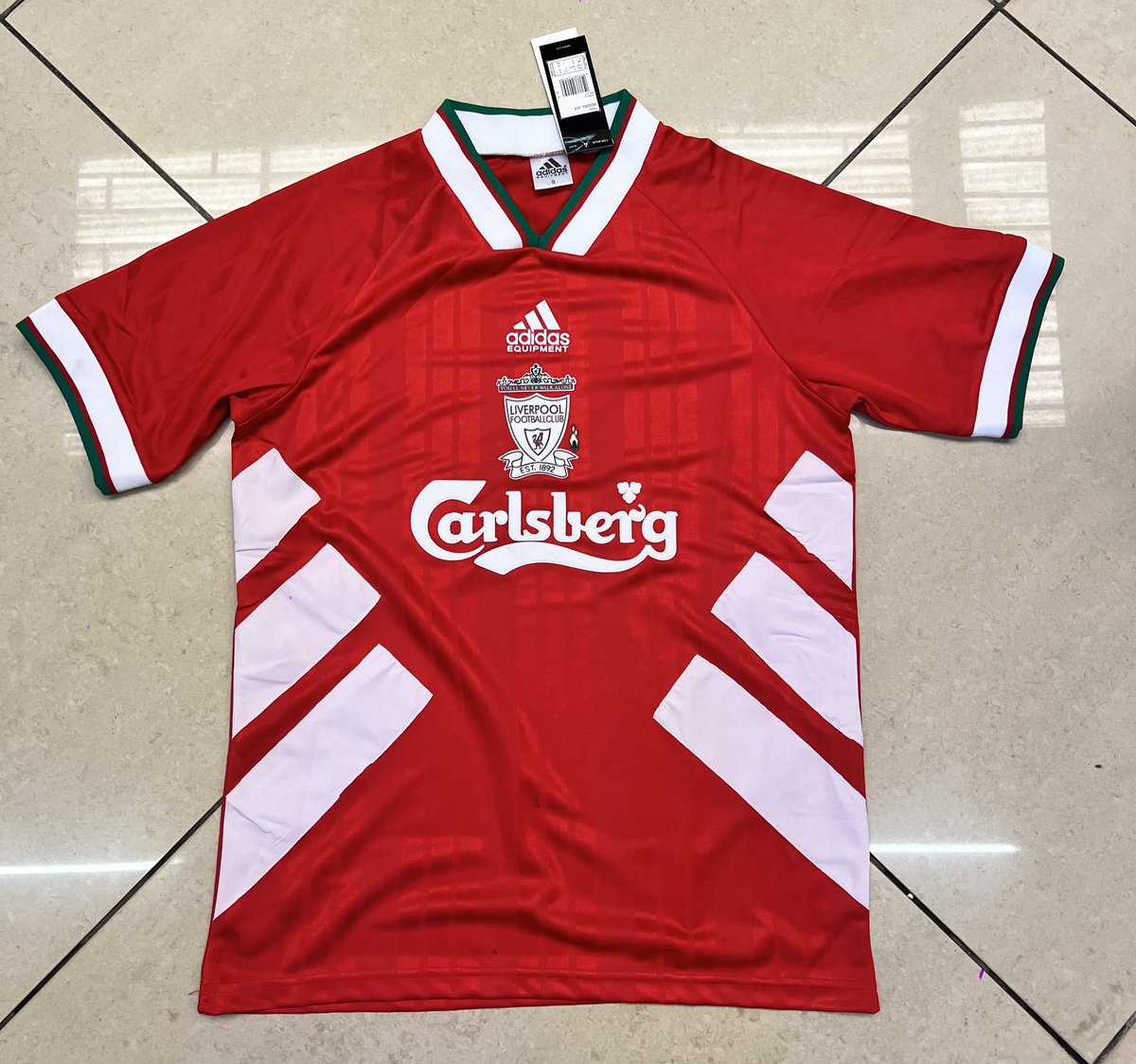 CFCErickson's tweet photo. Liverpool vintage jerseys😍🙌🏾

💰Ksh.1900

📞0790381601 https://t.co/lh3s2zSI9B
