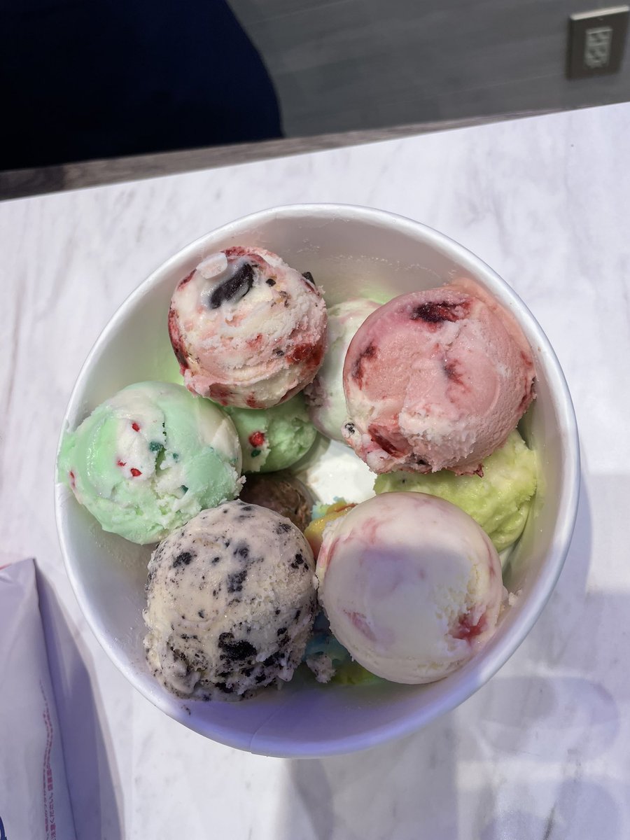 bixia24903's tweet photo. サーティワンよくばりフェス🍦 https://t.co/b8xTmK7BIt
