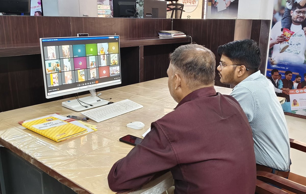 SamparkBB's tweet photo. संपर्क केंद्र से संवाद कार्यक्रम के तहत राजस्व विभाग के अधिकारी द्वारा 20 ग्राम पंचायतो से संवाद किया गया एवं विभागीय योजनाओं की जानकारी प्रदान की गई।
#balodabazar 
#GoodGovernance 
#SamparkSeSamvad https://t.co/SUBxOdCUii