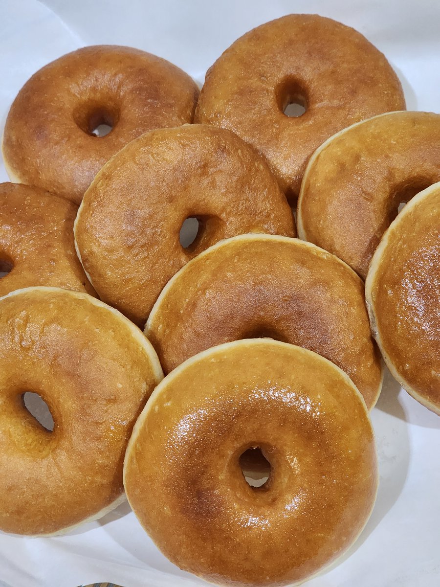 chohaeeun's tweet photo. @pancha127 เมื่อวานฉันก็ทอดโดนัตด้วยเหมือนกัน 🫴🍩 https://t.co/DEBG4nxdHr