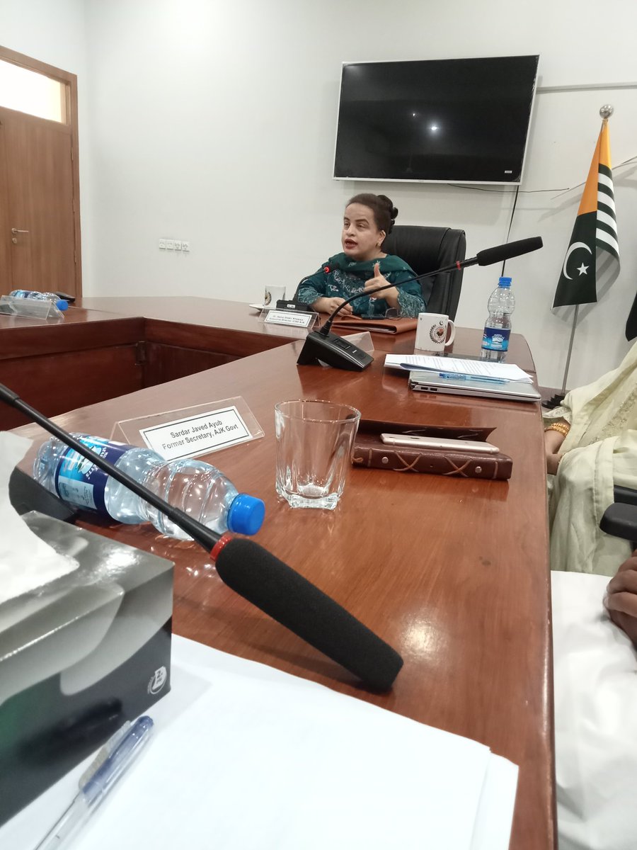 Tehmii_Syed's tweet photo. Dr. Asma Shakira Khawaja (@AsmaKhawaja5) delivering her thought on significance of nuclear weapon in current geostrategic environment in a seminar organized by @ciss_ajk in commemoration of #YoumeTakbeer https://t.co/J8KJfZf42s