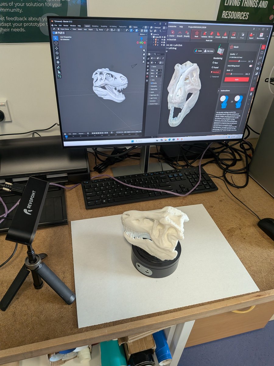 lightshow's tweet photo. A colleague from my library makerspace days has lent me the 3D scanner to test at school. https://t.co/LiNYmdQODC