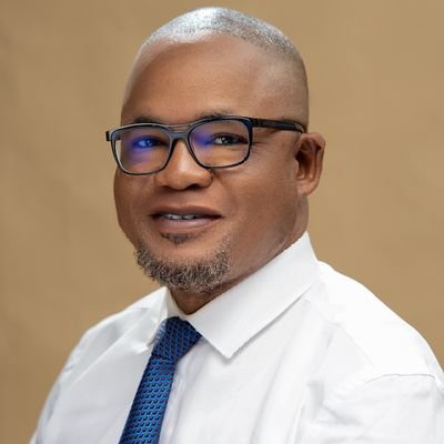 JohnnyKanzenga's tweet photo. @StanysBujakera à @kazadi_peter:
1. Prk voulez-vous q Félix reste au pouvoir ?
Péter,Félix est le seul pdt qui a maîtrisé Kagame pourtant en ce moment,le pays est occupé par l'armée Rwandaise.Ensuite,il dit, mê toi stanis,si tu étais à sa place,tu allais violé la const.

 Piètre. https://t.co/3Wa5COM4TK