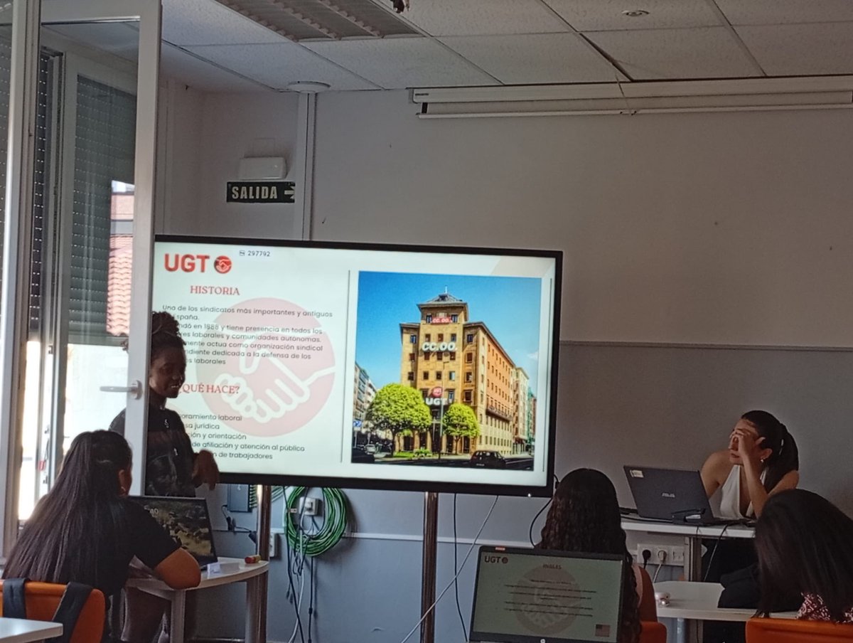 FPMINMACULADA's tweet photo. El alumnado del CFGM de GAD ha terminado el curso presentado las memorias de su Formación en Empresa, un proyecto que conecta el estudio con la realidad del trabajo. #sacardetitumejortu #yosoydefp #yosoydelmariainmaculada #conectados https://t.co/ZwTnq6sG1L
