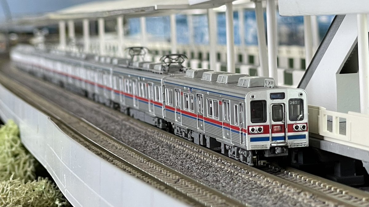 Re_Color_train's tweet photo. 【東京・はなれ3階】本日ご来店のお客様③

東急田園都市線、武蔵野線などの並びです！

※ 11-14番線使用

#リカラーはなれ #リカラー #鉄道模型 #Nゲージ #レンタルレイアウト https://t.co/7kerrjame3