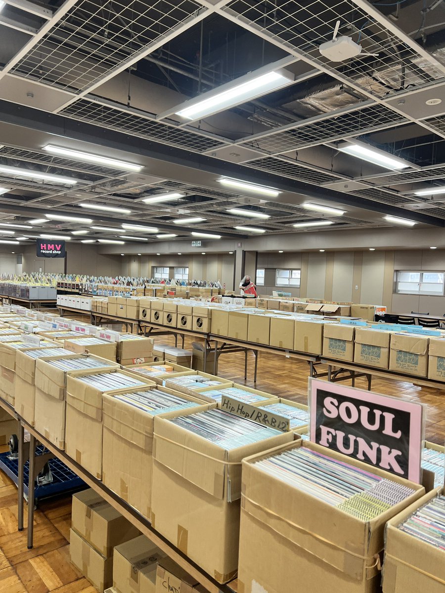 alljapan_record's tweet photo. いよいよ開催が迫ってまいりました！
一カ月後の7/4は日本各地のレコード屋さんが浅草に大集結します。

参加店さん絶賛準備中！

出品情報が入りましたらお伝えしていきますので公式サイト要チェック！

入場無料

皆さまのご来場お待ちしております。

https://t.co/75qd7JvZZt https://t.co/VrBG9dgb8T