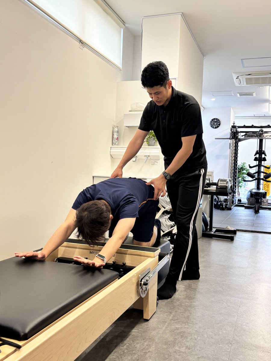 RebodySup's tweet photo. 【姿勢が変わると、毎日が変わる】
✔ 肩こりがつらい
✔ 腰が重い
✔ 疲れやすい
その原因は「姿勢の崩れ」にあるかもしれません。

Re:Body Supportでは、
マシンピラティスとトレーニングを組み合わせ、姿勢改善✖️ボディメイクで理想の身体作りをサポートします

西大島駅徒歩4分
亀戸駅徒歩8分 https://t.co/B9AQlxNPlR