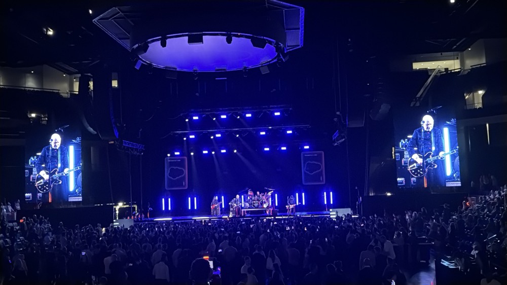 DevsUtd's tweet photo. Day 1 at #CNX26 🎸 After a deep dive into agentic marketing, our team—along with a client—is swapping learning for rocking out with fellow Trailblazers!

An unforgettable night of back-to-back bands: Foster the People + The Smashing Pumpkins 🤘

What an epic night! https://t.co/GnTkPr64Im