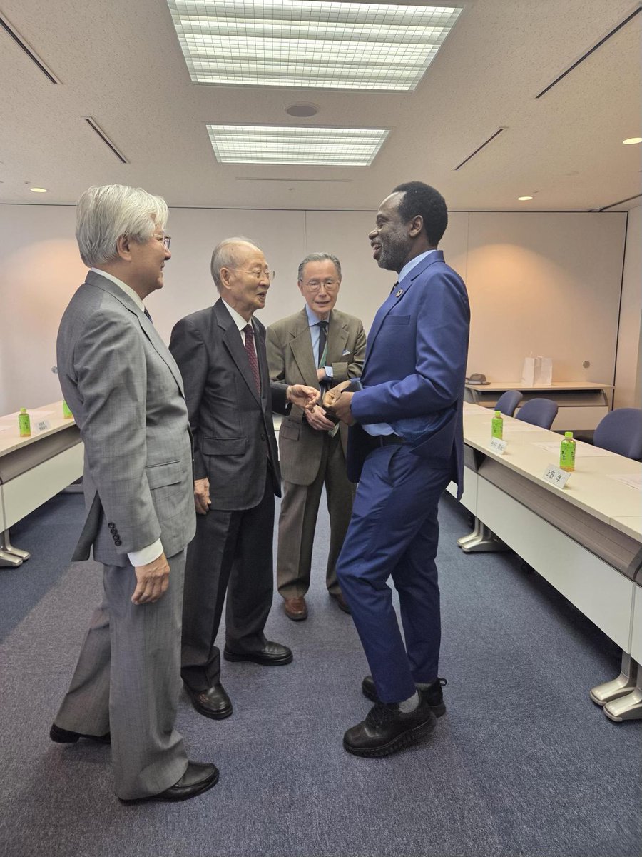 tmarwala's tweet photo. Honored to host the inaugural meeting of the new Board of Directors of the UN Association of Japan at #UNU. As we mark 70 years since Japan joined the UN, we reaffirm our shared commitment to multilateralism and international cooperation. #UNAJ https://t.co/ypqgLDCJwK