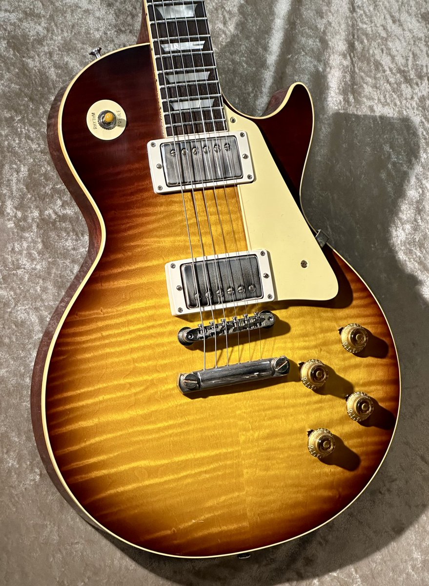 GCLUB_TOKYO's tweet photo. 【2F新着品】
Gibson Custom Shop Historic Collection 1959 Les Paul Standard Reissue Western Desert Fade VOS s/n 952430
https://t.co/wwsATyzHNd
https://t.co/LvFrF56j4F
https://t.co/AEXmG7DGmH
#gibsoncustomshop
#historiccollection
#1959lespaulstandardvos https://t.co/XP6zJQTh8r