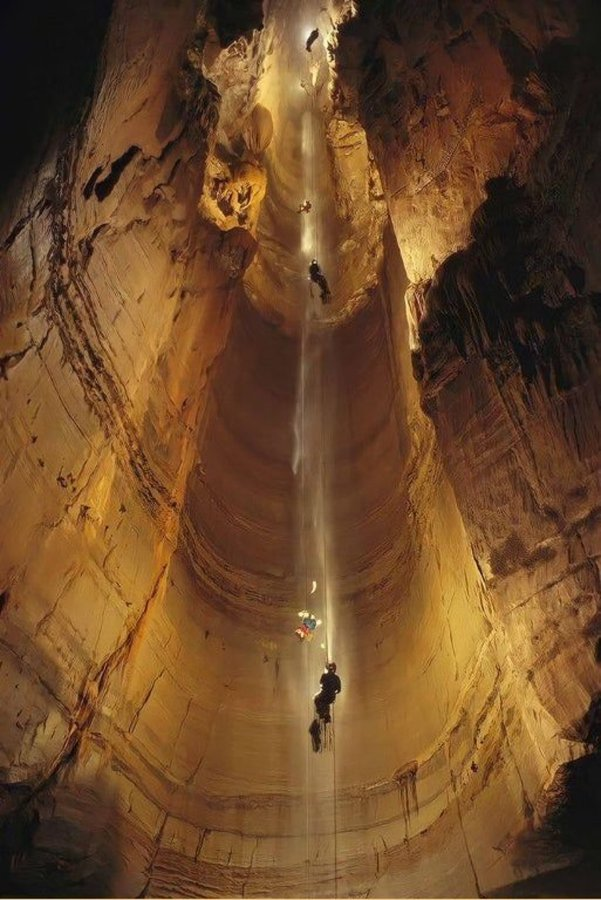 onlycoolstuff22's tweet photo. The deepest cave on Earth is over 2.2 km deep.

That's deeper than:
🏙️ 2.7 Burj Khalifas stacked together
🗼 2 Eiffel Towers end-to-end

World's Deepest Caves

1️⃣ 🇬🇪 Veryovkina: 2,212 m
2️⃣ 🇬🇪 Krubera (Voronya): 2,199 m
3️⃣ 🇬🇪 Sarma: 1,830 m
4️⃣ 🇬🇪 Snezhnaja: 1,760 m
5️⃣ 🇦🇹 Lamprechtsofen : 1,735 m
6️⃣ 🇬🇪 Gouffre Mirolda : 1,733 m
7️⃣ 🇫🇷 Gouffre Jean-Bernard : 1,602 m
8️⃣ 🇲🇽 Sistema del Cerro del Cuevón : 1,554 m
9️⃣ 🇲🇽 Huitztla : 1,546 m
🔟 🇲🇽 Sistema Huautla : 1,545 m

📍 Georgia hosts 5 of the world's 10 deepest caves.
