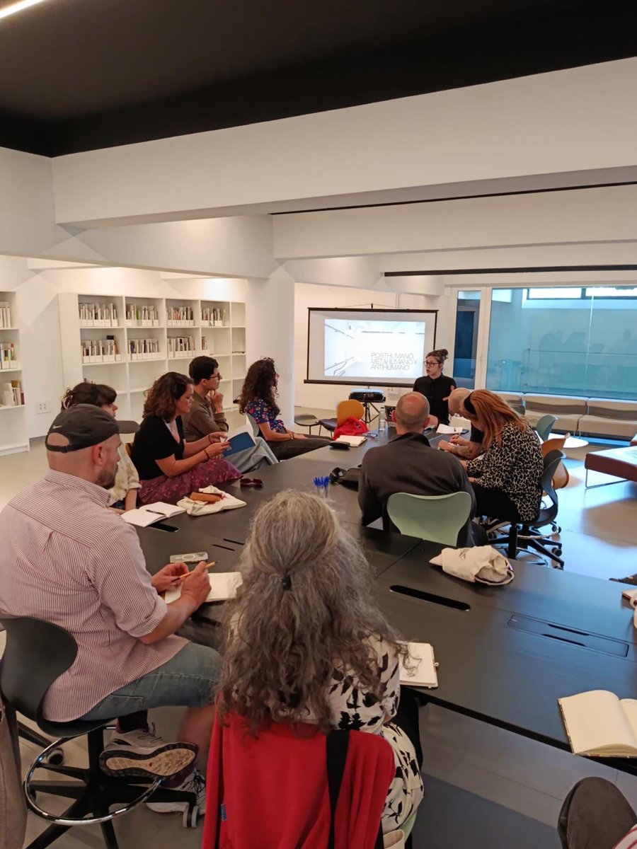 LABoral's tweet photo. Ayer en LABoral dimos comienzo al curso “Escritura posthumana”, junto a @BaliceAlice, en colaboración con La·grima, escuela de pensamiento y escritura.

Un curso enmarcado en la exposición “La Sociedad Automática”. 🗣️👏

https://t.co/4MtydFYBDx https://t.co/aqVF0Mqcm9