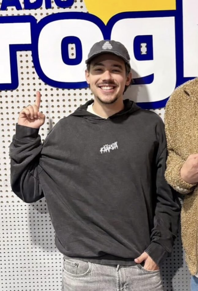 _rat_in_a_cage_'s tweet photo. Guys I think he likes Käärijä https://t.co/CYkWxATil2