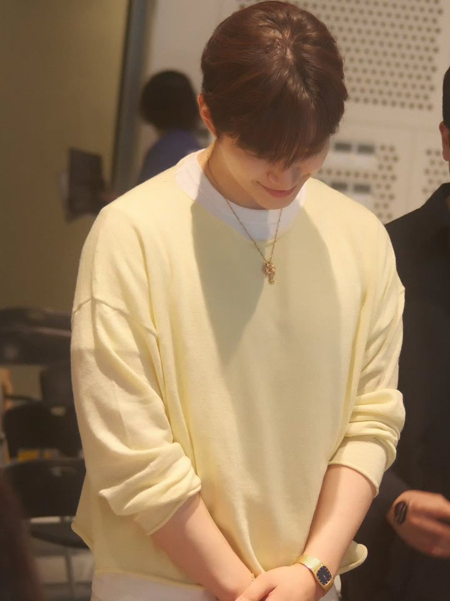itnuyneo's tweet photo. lee junho wore audemars piguet cobra black diamond dial 18k yellow gold (vintage) https://t.co/nmoBfypLc1
