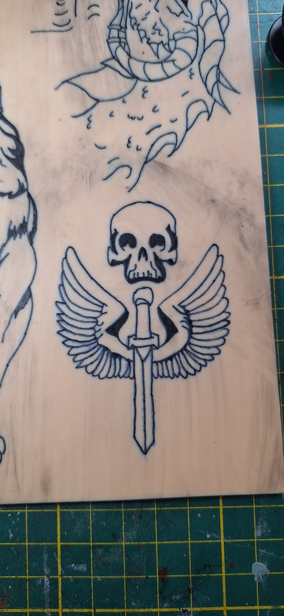 Silverpaww_'s tweet photo. Tattooed the Task Force 141 logo, because I got little skull ink cups and thought, it would be fitting to do the first motive with that. Used a 5RL, 7RS and 7RM for it!
#taskforce141 #tf141 #codmw #cod #callofduty #modernwarfare #mw3 #MW2 #tattoo #tattooing https://t.co/Jik2Y6qXmc