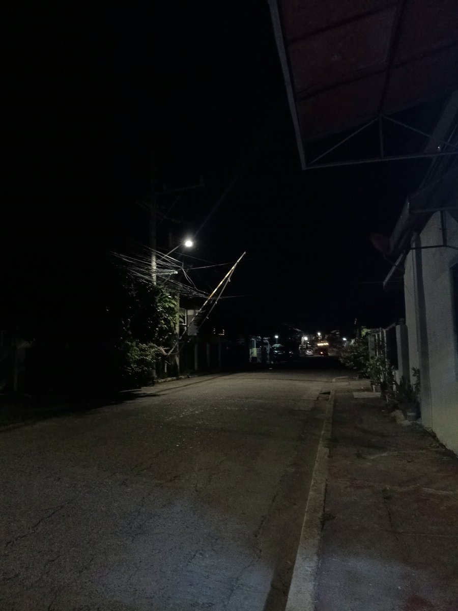 miquwara's tweet photo. night walks r #dabest 😋 https://t.co/wFGbSqXSwm