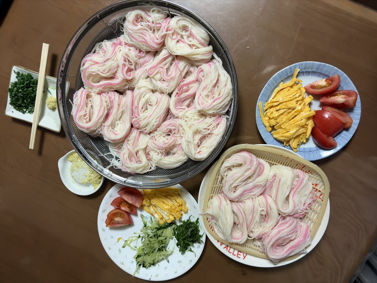 Policy25's tweet photo. 今年初素麺って写真を昨日投稿しようと思ってたのに忘れてた🍜 https://t.co/VWOlPJZN39