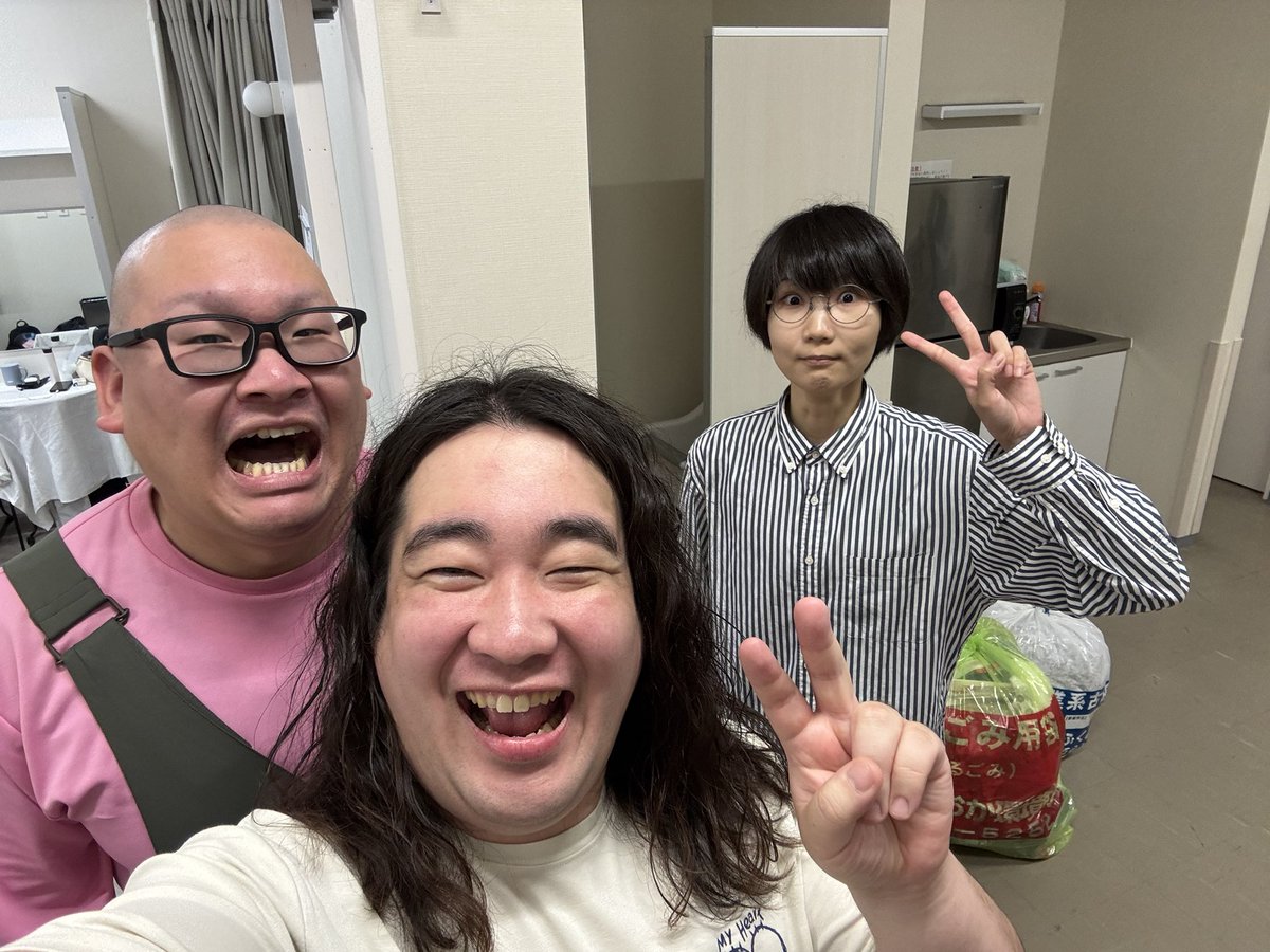 momomannowaki's tweet photo. 【毎日告知】ふははは！
奇妙なパレードあります！
チケットを手に入れました！
いつでも渡せますので！

今日の写真はバランスの取れたパーティです。
パワー、魔道士、ゴブリンです。

 #福岡よしもと
 #フクゲキ
 #キミョパレ
 #奇妙なパレード
 #外村がいると心づよい https://t.co/cCEjv6VODF