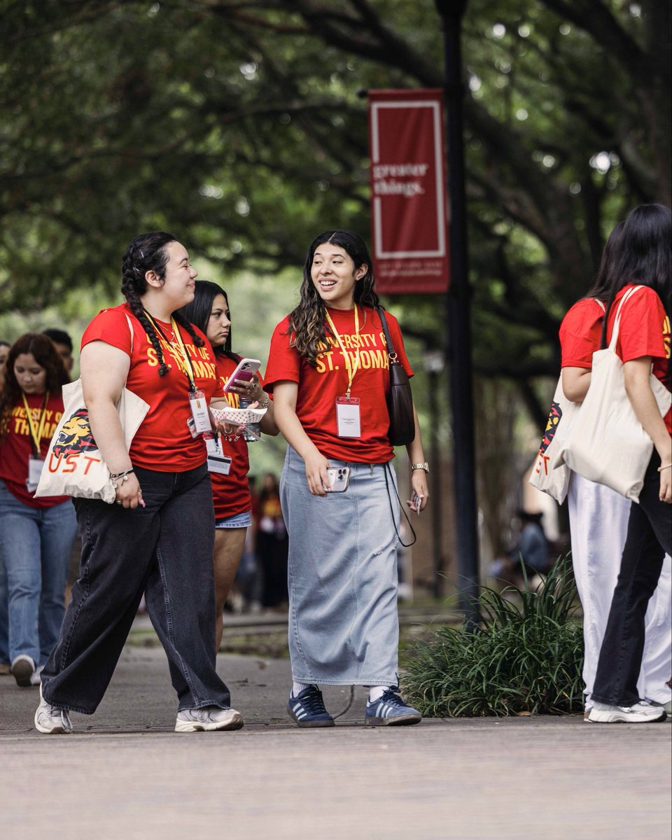 stthomashouston's tweet photo. Nearly 300 incoming freshmen attended our first Freshman Orientation program (June 2-3). Students learned about UST culture and traditions and engage in a campus-wide scavenger hunt to learn fun facts about the University and our Basilian fathers. #usthouston #freshman https://t.co/HG7hIxxqo7