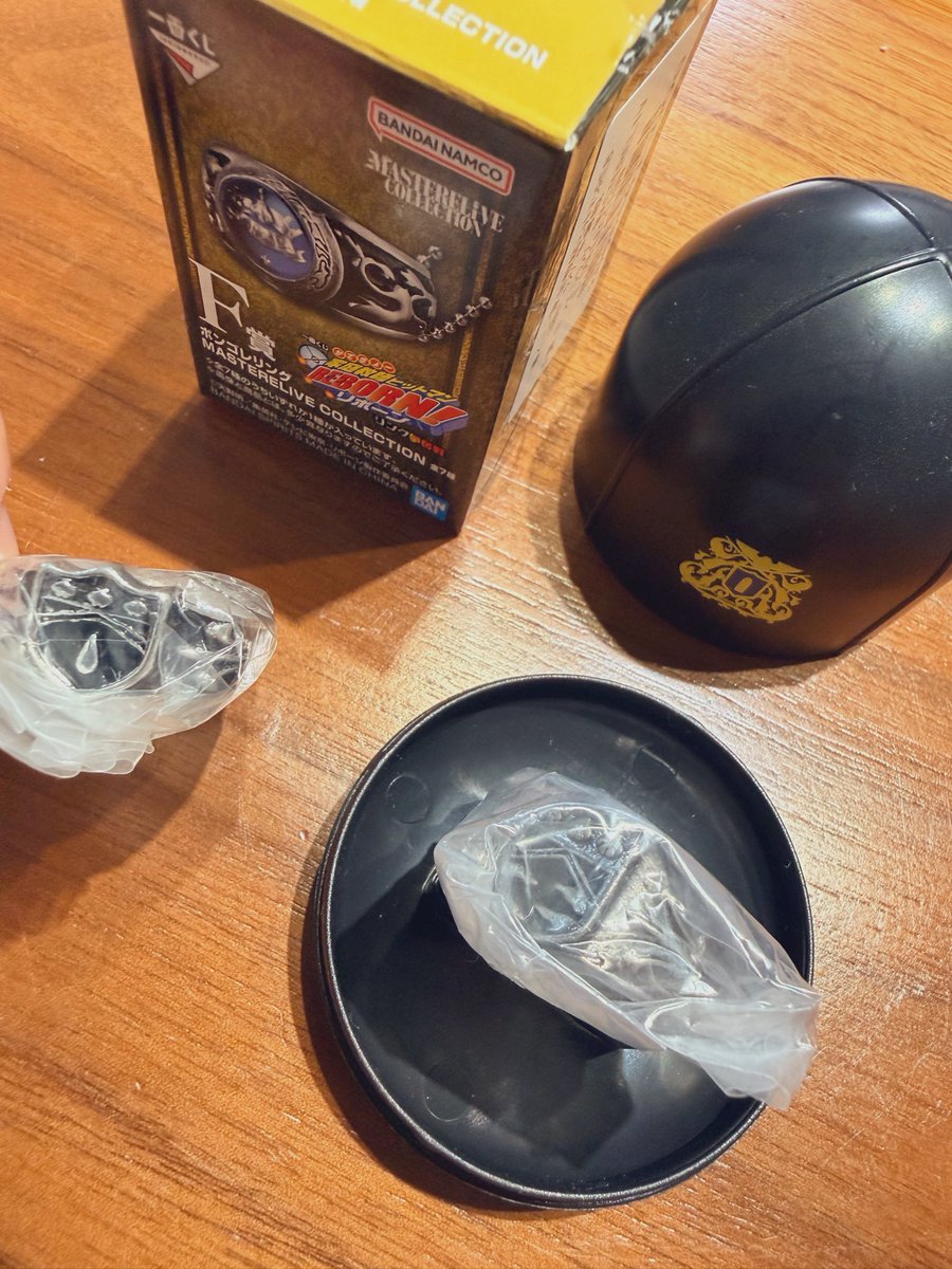 _ray1u_'s tweet photo. 家庭教師ヒットマンREBORN! 
一番くじ　ガチャ　カプセルトイ
リボーン　リング争奪戦　交換

譲：一番くじF賞　雨/ガチャ　霧
求：リング各同種　雲

郵送での交換を希望しております。
検索からでもお気軽にお声掛けください。

よろしくお願いいたします。 https://t.co/yoUng9IPVI