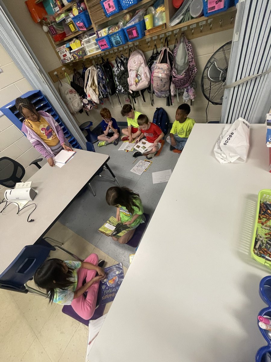 Brantsfirsties's tweet photo. I love having my class from last year come back and read to my class this year! We ended with a little freeze dance party! 🥰 https://t.co/mTuWsG68bh