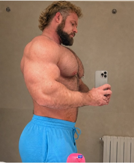 NmusclLustr's tweet photo. thor.polarbear https://t.co/YWDvNUIfI8