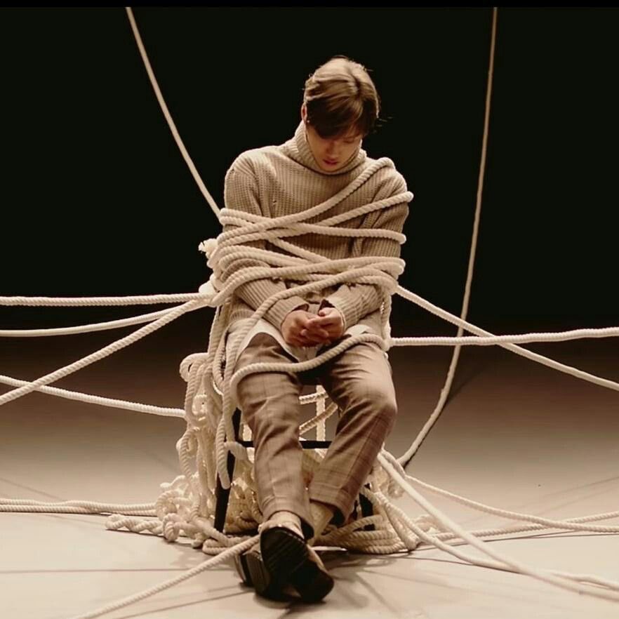 ayram_77's tweet photo. Amid all these ropes, the image is not really about restraint it is about the human experience.

What caught my attention is how the visual composition transforms lines into a language and empty space into emotion. The ropes don’t simply surround the subject; they guide the viewer’s eye toward them from every direction, making them the undeniable focal point of the scene. Meanwhile, the vast negative space creates a sense of isolation, allowing silence itself to become part of the design.

The contrast between darkness and light, stillness and movement, creates a visually powerful atmosphere without the need for a single word. Every element feels intentionally placed, yet the image leaves endless room for interpretation.

Sometimes, the greatest strength of an image lies not in what it shows, but in what it makes us feel.