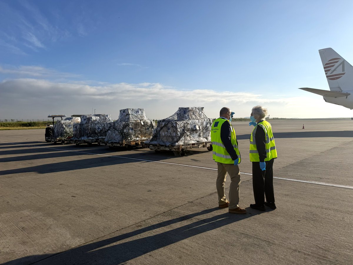 EvaUNICEF's tweet photo. Very grateful to the European Union for their continued partnership and support of the Ebola response.

Today, another shipment of emergency supplies departed for Bunia, eastern DRC, helping protect children, families and frontline health workers.

@eu_echo @ECHO_CESAfrica https://t.co/wwZJLiSvwK