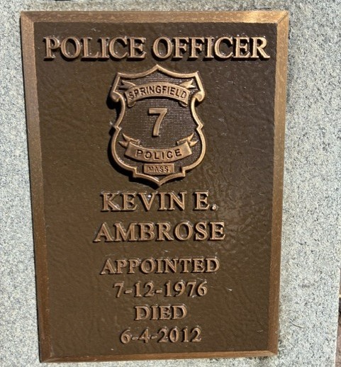 PIO_SPD's tweet photo. SPD Remembers Officer Kevin Ambrose

https://t.co/ztckKXXGJM https://t.co/88cRwos6Vf