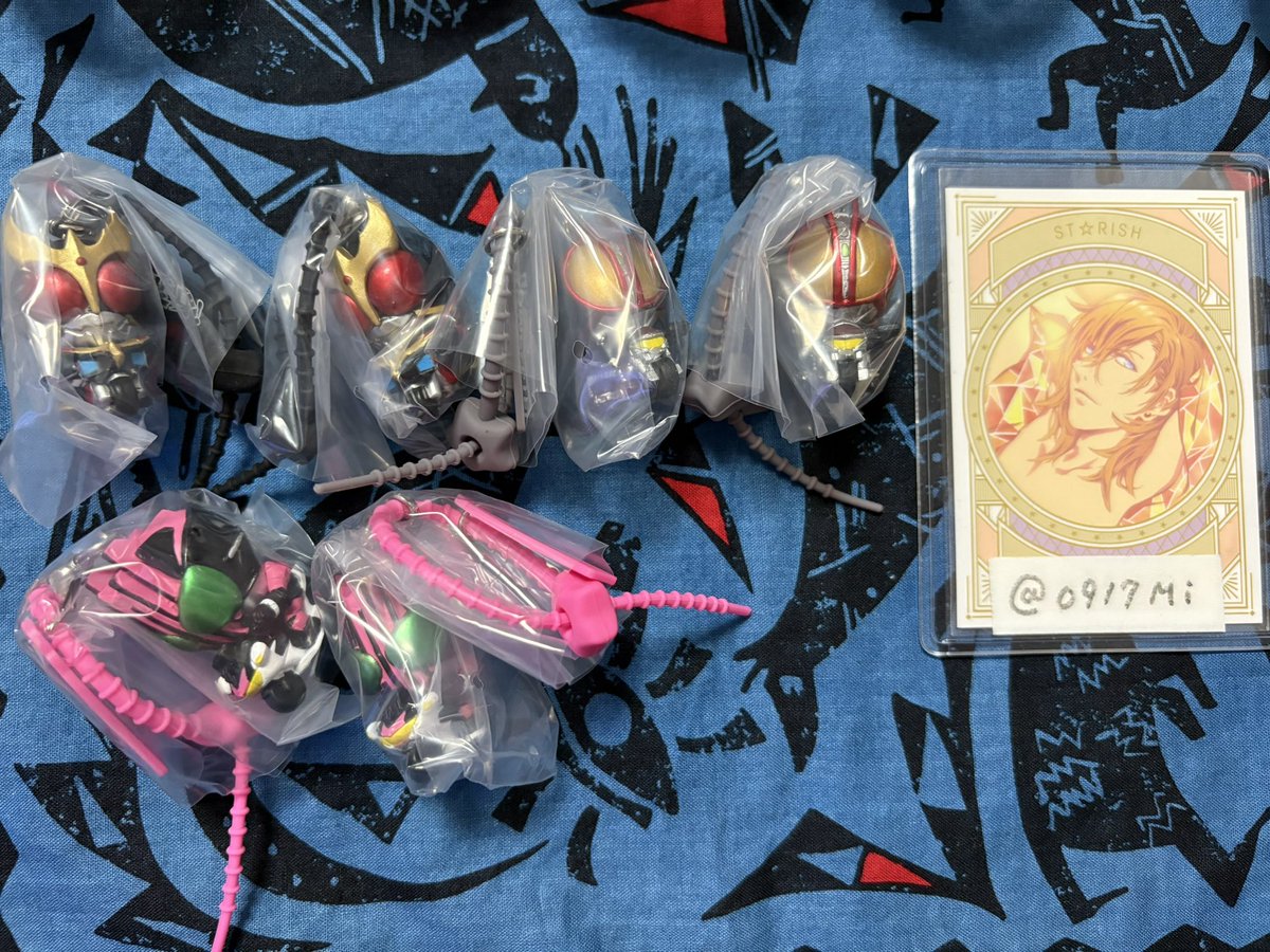 0917Mi's tweet photo. 【交換】ガチャガチャ 仮面ライダー カラフルマルチチャーム

譲→クウガ・ファイズ・ディケイド

求→電王

都内手渡しor郵送
検索からでも構いませんので
よろしくお願いします！ https://t.co/yuC5MDH40J