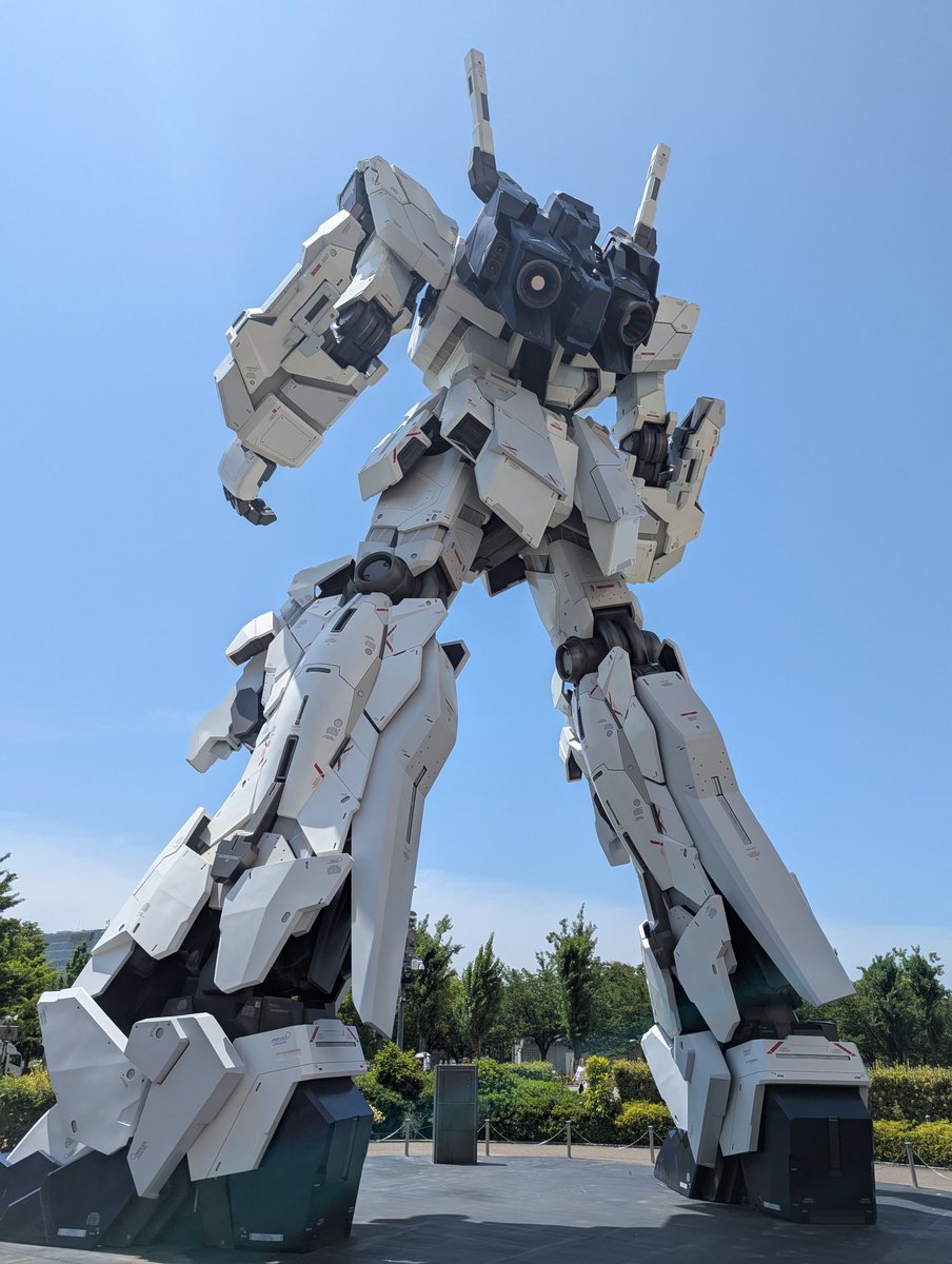 Yo_GKC's tweet photo. Manage to see the Unicorn Gundam in Tokyo Odaibai before they remove it this August. Always wanted to see the life size Gundam up close and curious what the next one going to be in the future.

#Japan #photography #holiday https://t.co/4pvt6ChW3R