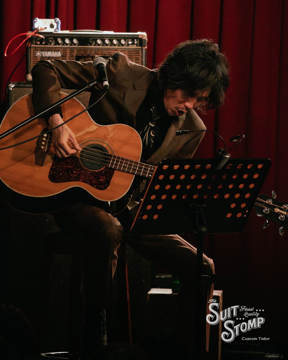suitstomp's tweet photo. THE NEATBEATSの Mr.PAN こと眞鍋崇さんと、ウエノコウジさん（the HIATUS, Radio Caroline）が新ユニット「HAIL HAIL BOYS」を結成！
お二人のステージ衣装を制作しました。

4/28 荻窪 Top Beat Club「HAIL! HAIL! SPRING!」で初お披露目！

Photo: KTAGRANT（@KTAGRANT）

@theNEATBEATS
#suitstomp https://t.co/AhczlFthN8