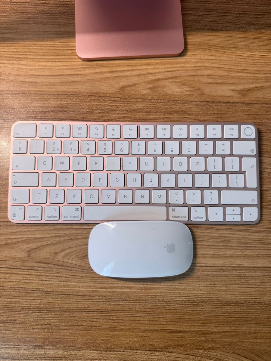 cvndyx's tweet photo. Hey guys I’m selling;
🍎 Apple iMac 24” (M1) – Pink
💰 KSh 100,000

• M1 Chip (8-Core CPU, 8-Core GPU)
• 8GB RAM
• 256GB SSD
• 24” 4.5K Retina Display
• 2 Thunderbolt / USB 4 Ports
• macOS
• Magic Keyboard &amp; Mouse Included

📩 DM if interested. https://t.co/3MmNuhEZ5E
