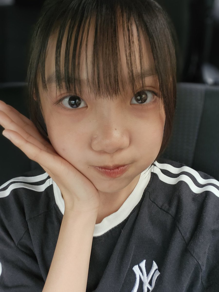 krt_oc23's tweet photo. みんなお疲れ様です～✨
今日は体力かなり使ってお疲れモードなので、早めに寝ま～す💤
明日も頑張るぞ👊✨
#なのか https://t.co/BL9FyXBW9w