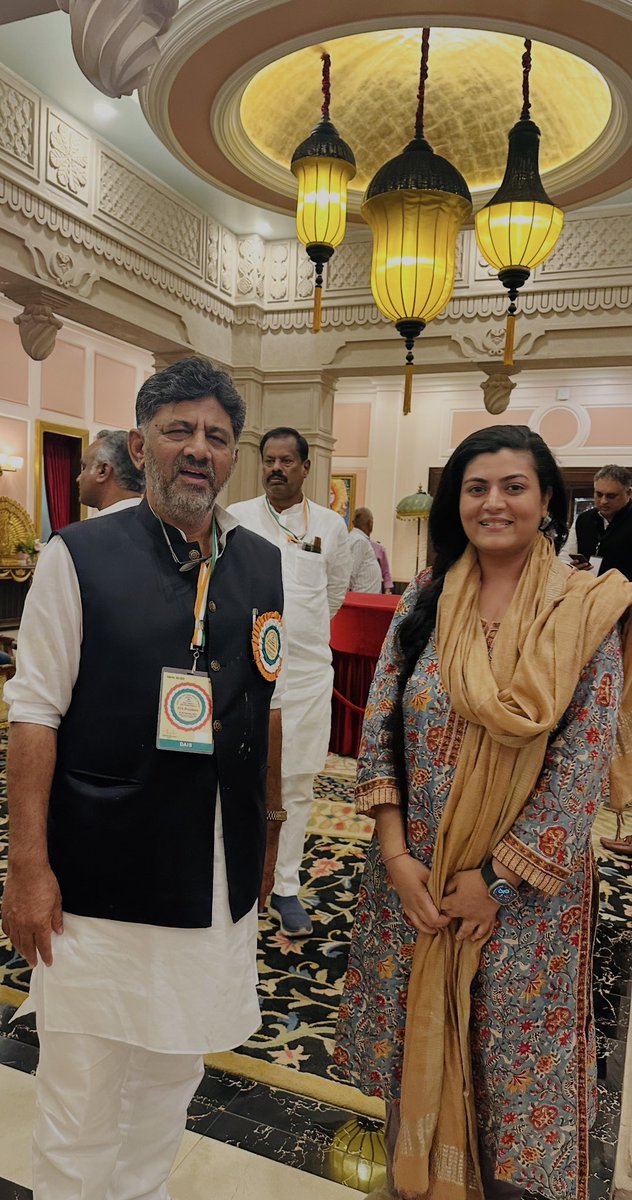 Amiti14's tweet photo. Warm congratulations to CM Shri D.K. Shivakumar ji and the Council of Ministers, who will carry forward the aspirations of the people of Karnataka.

@INCKarnataka @INCMP @DKShivakumar @RahulGandhi @priyankagandhi https://t.co/XyydtK4hRy