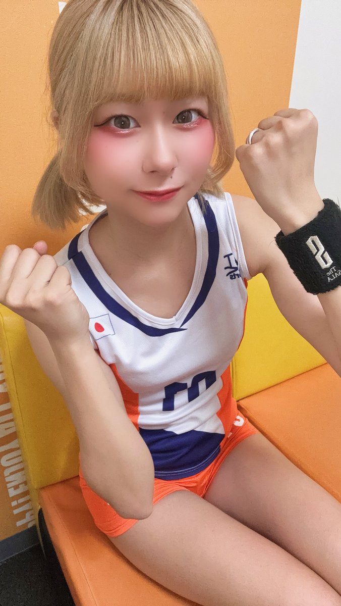 オンラインチェキ＆カラオケ配信ありがとう♡♡明日は定期ライブだねー