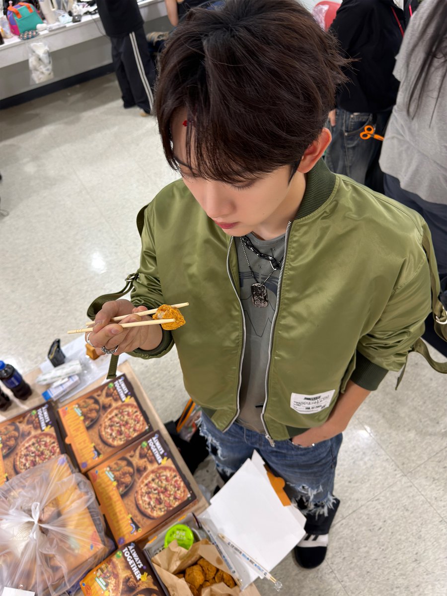 seungeon pics tweet media